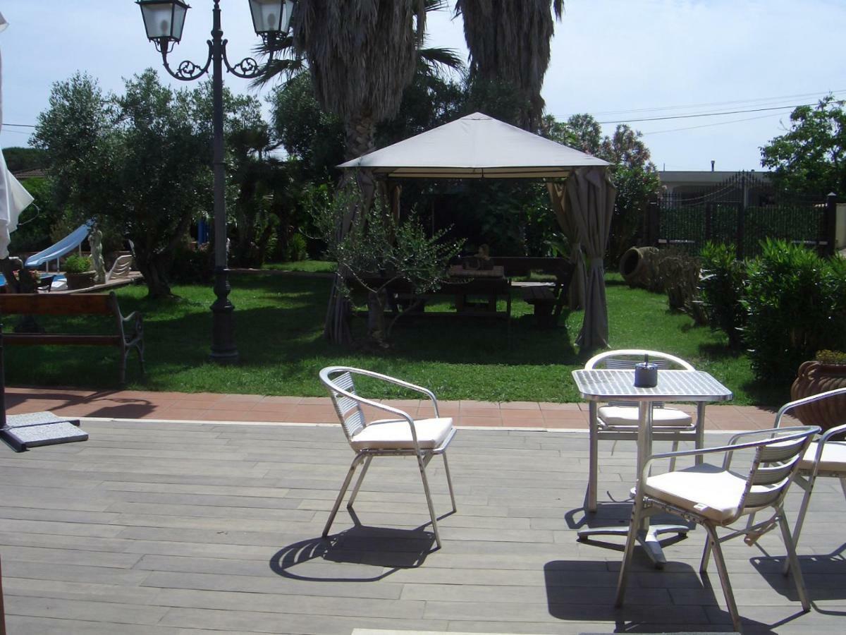 L'Oasi Di Ambra Hotel Ardea Ngoại thất bức ảnh