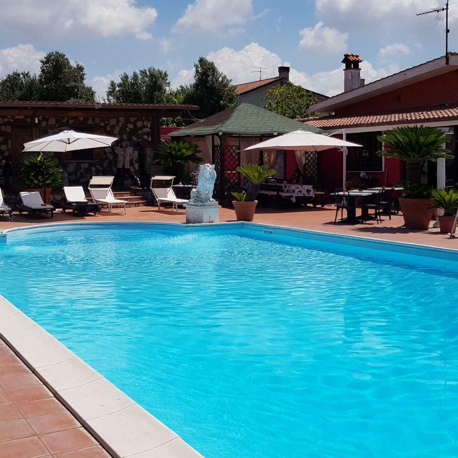 L'Oasi Di Ambra Hotel Ardea Ngoại thất bức ảnh