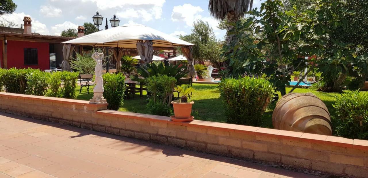 L'Oasi Di Ambra Hotel Ardea Ngoại thất bức ảnh